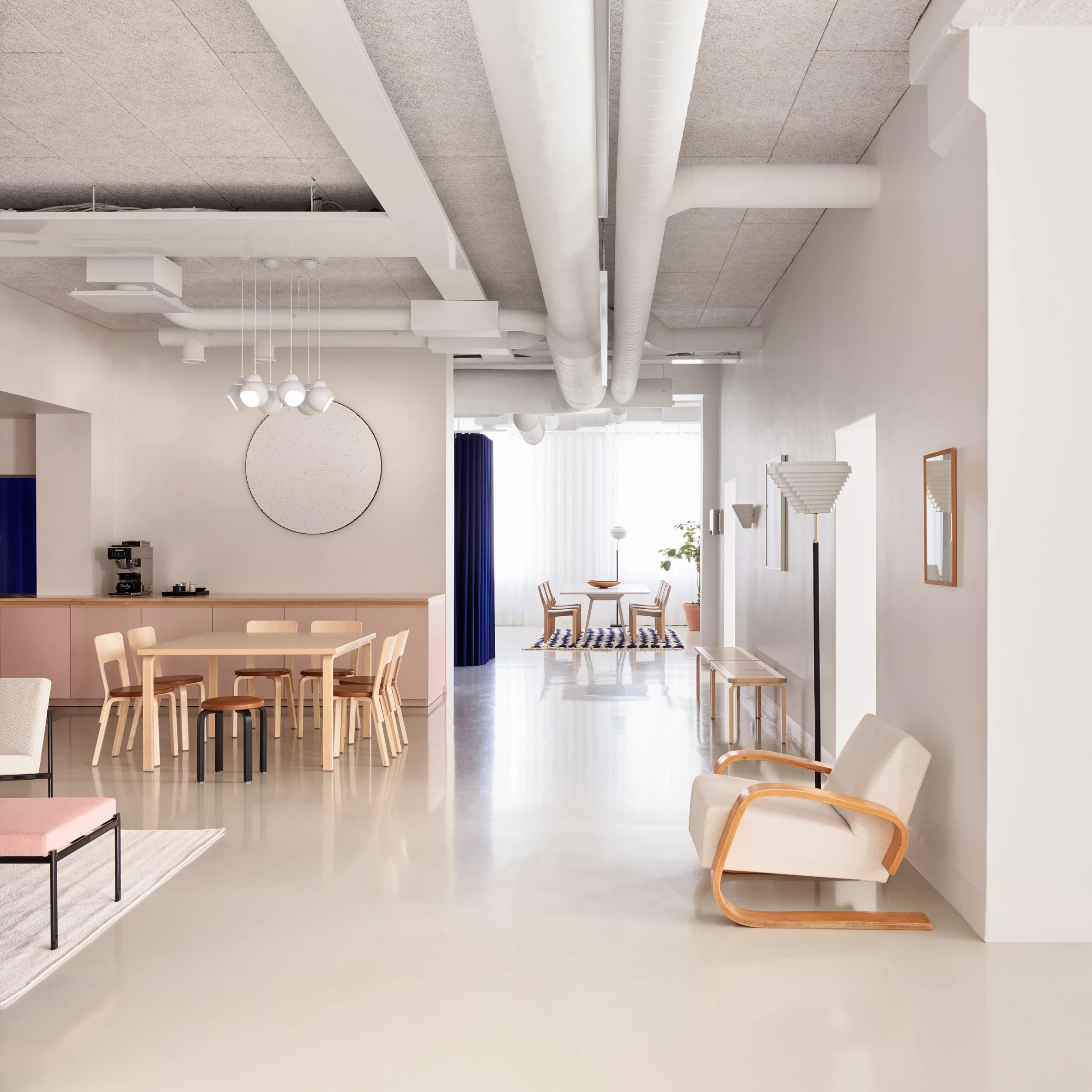 artek-hq-sevil-peach-interiors-offices-helsinki-finland_dezeen_sq-2